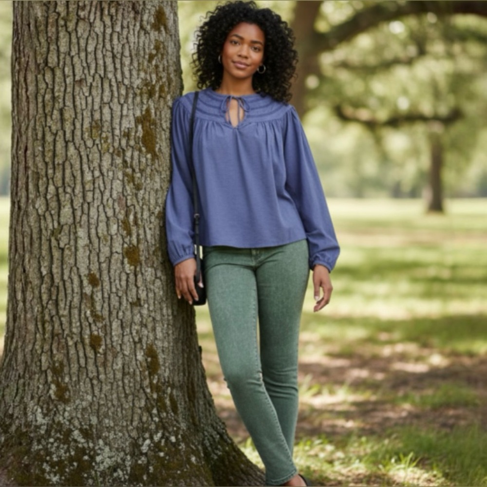 Universal Thread Blue Balloon Long Sleeve Blouse 
Size XS - Picture 3 of 5